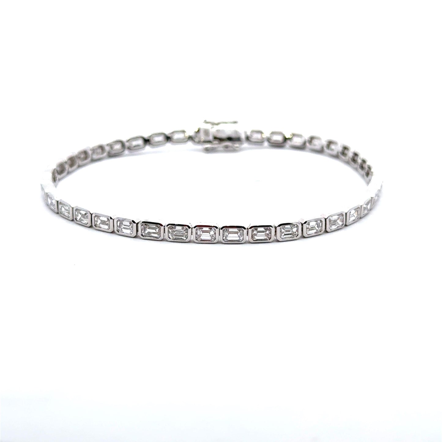 18ct White Gold Baguette Diamond Bracelet
