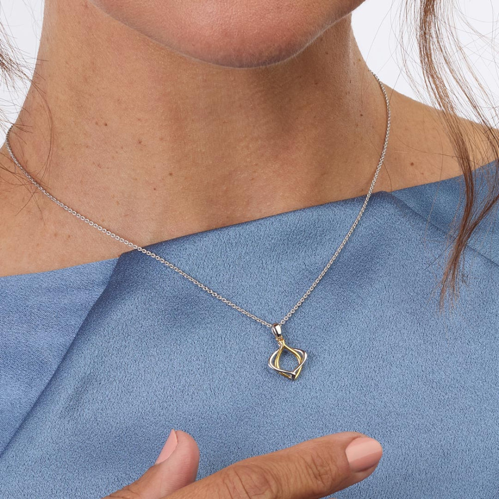 Alicia Golden Mini Necklace