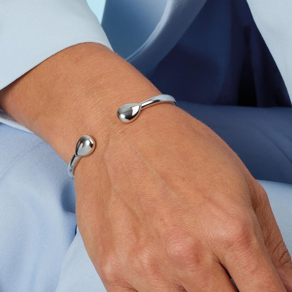 Coast Pebble Smooth Hinged Bangle