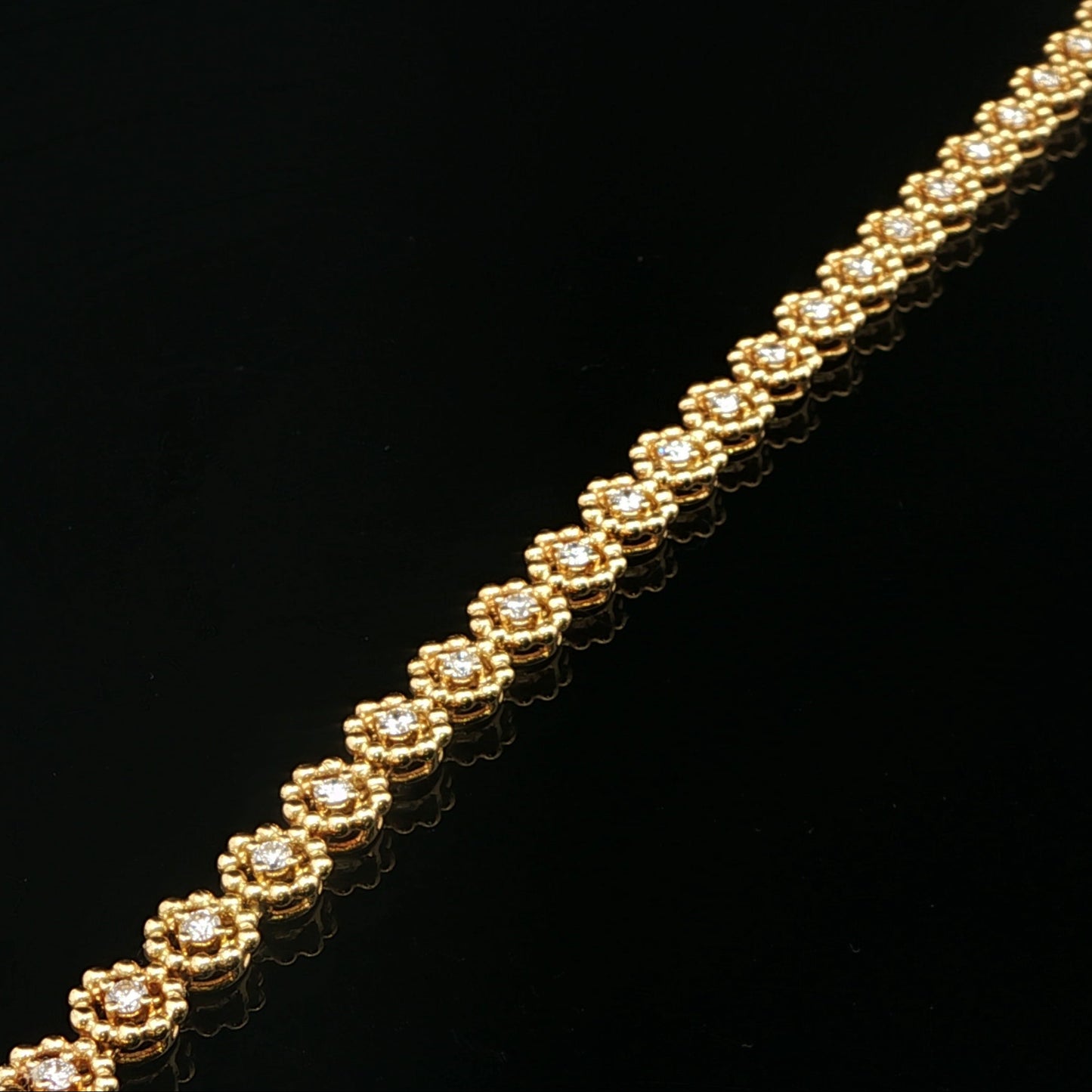 18ct Yellow Gold Diamond Flower Bracelet