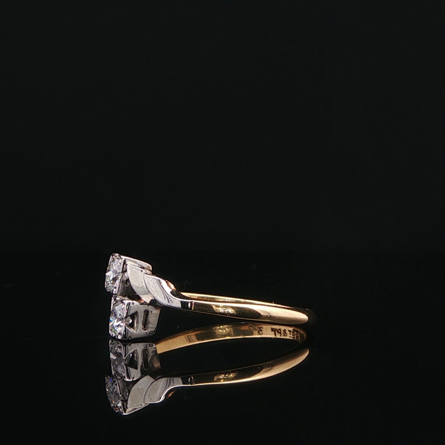 18 ct Yellow Gold, Platinum Diamond Two-Stone Ring