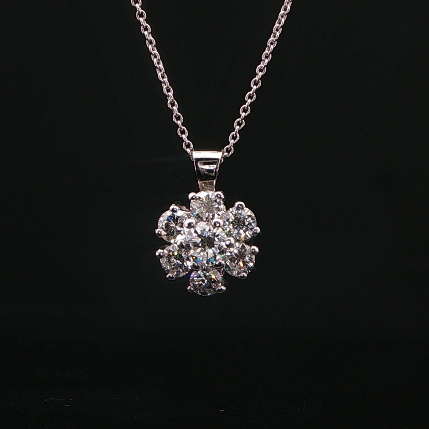 18 ct White Gold Round Brilliant Diamond Pendant Necklace