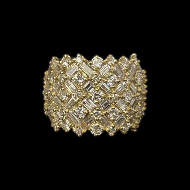 18ct Yellow Gold and Diamond Preloved Ring