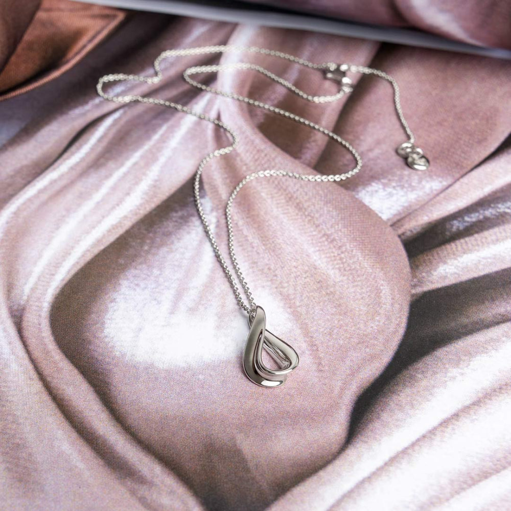 Serenity Loop Dainty Necklace