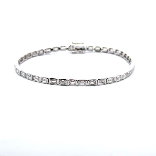 18ct White Gold Baguette Diamond Bracelet