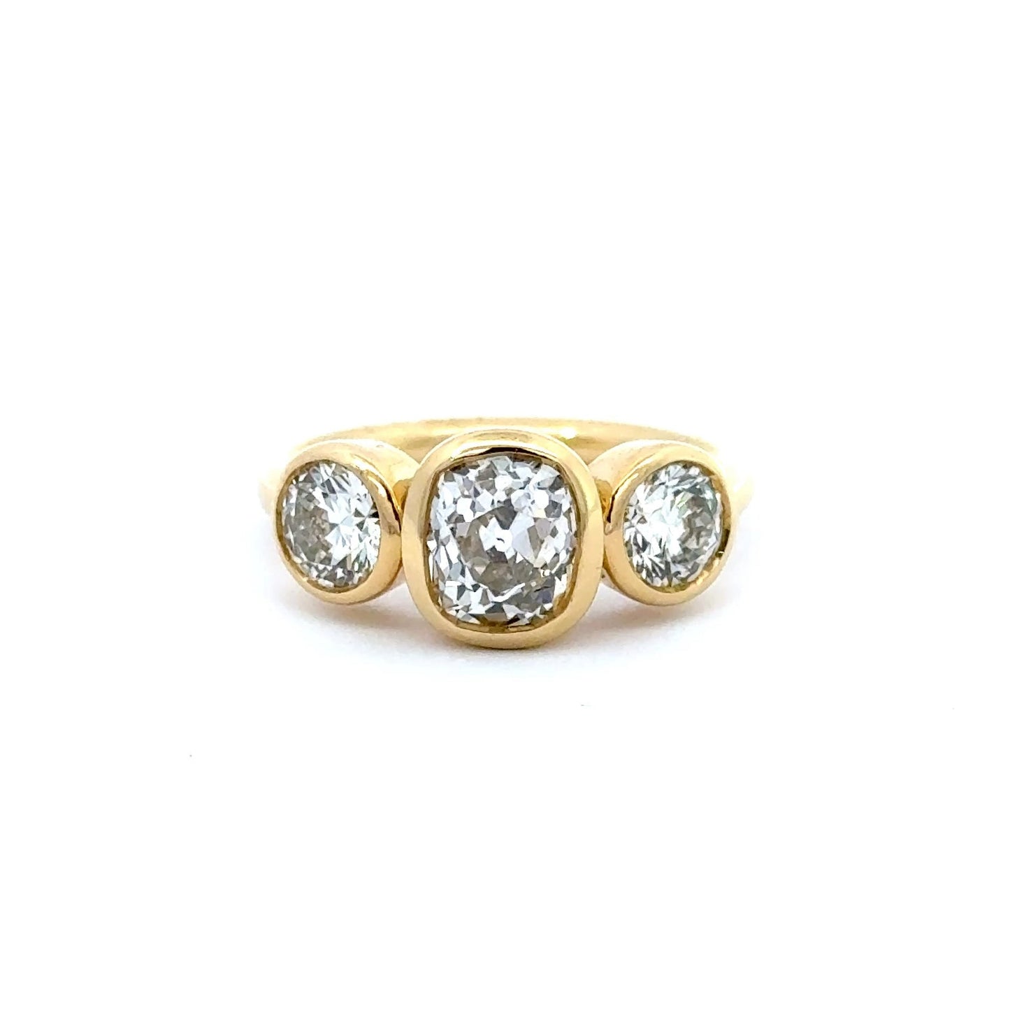 18ct Yellow Gold Three-Stone Diamond Ring