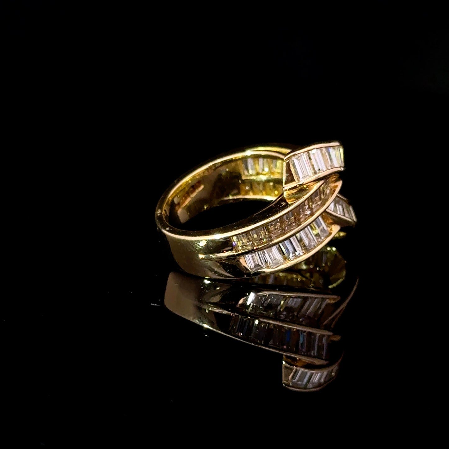 18ct Yellow Gold Diamond Crossover Ring